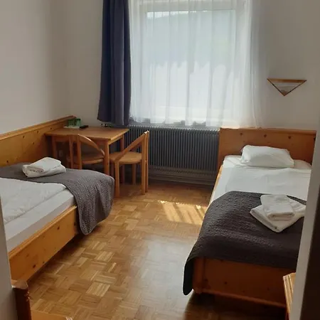 Neuhof 3*